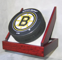Load image into Gallery viewer, 1 Hockey Puck Display Case